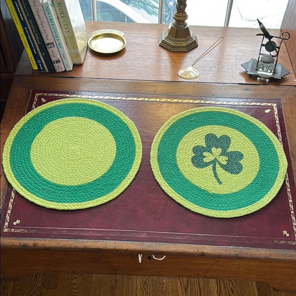 Shamrock Woven Placemat Decor Tablescape Centerpiece Pottery Barn EUC